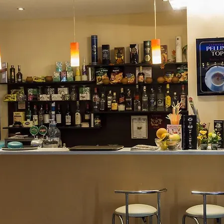 Darius Hstl فندق 3*