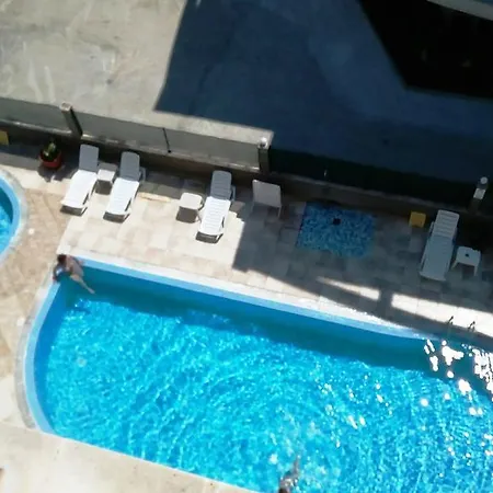 Darius Hstl ساني بيتش