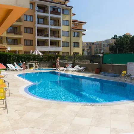 فندق Darius Hstl 3*