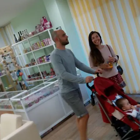 Darius Hstl 3* サニービーチ